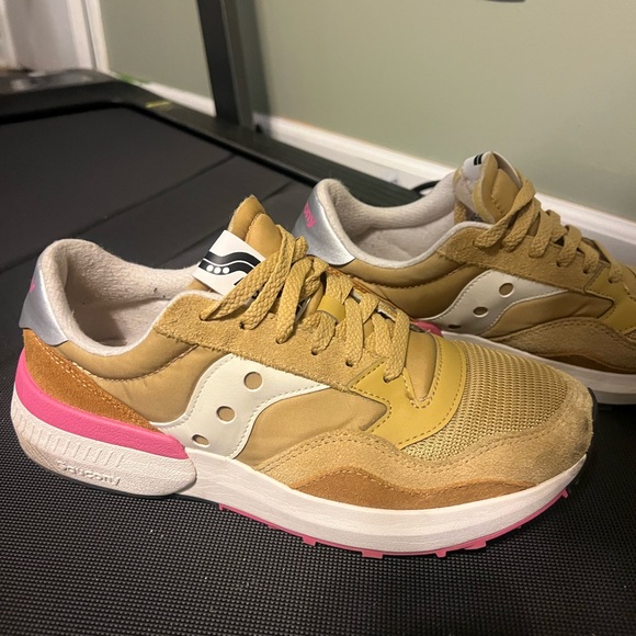 Saucony Retro Sneakers – Yellow Tan & Pink – Women’s Size 10 - Picture 4 of 7